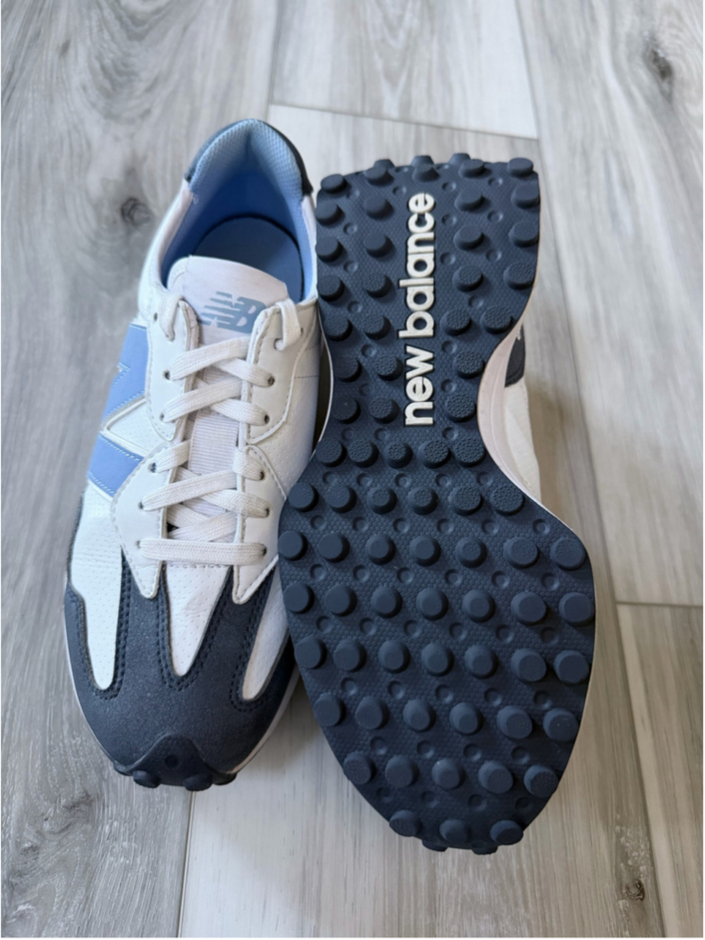 New Balance 327 WG327WB Women 7.5 White Blue Navy Retro Sneakers
